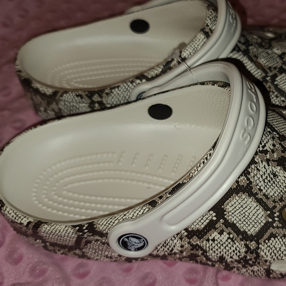 Crocs - Picture 4 of 12